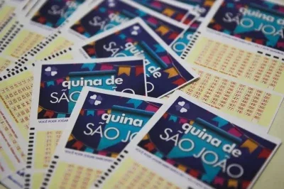Bilhetes da Quina de S&atilde;o Jo&atilde;o, que oferece um pr&ecirc;mio de R$ 260 milh&otilde;es neste domingo. -  (crédito: Divulga&ccedil;&atilde;o / Ag&ecirc;ncia Brasil)