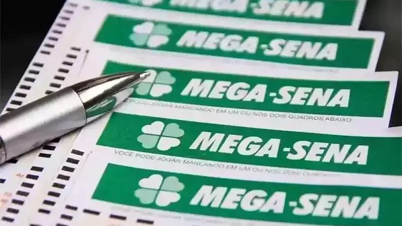 Milh&otilde;es de brasileiros buscam a sorte nos bilhetes da Mega-Sena, a loteria que distribui pr&ecirc;mios bilion&aacute;rios e celebra 30 anos. -  (crédito: Reprodu&ccedil;&atilde;o/ Caixa)