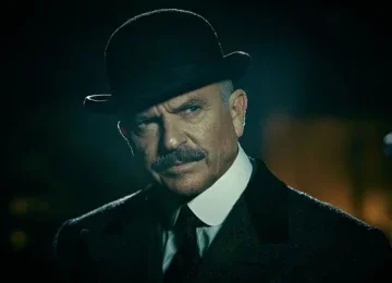 Sam Neill viveu o implac&aacute;vel Inspetor Chester Campbell na s&eacute;rie "Peaky blinders", o principal antagonista das duas primeiras temporadas. -  (crédito: BBC/Divulga&ccedil;&atilde;o)