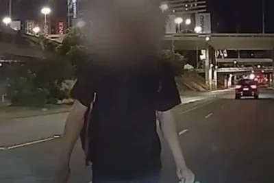 Homem se joga na frente de carro de aplicativo na N2  -  (crédito: Material cedido ao Correio)