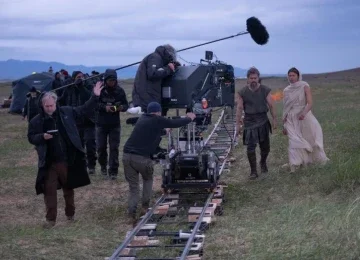 Christopher Nolan desenvolveu um aparelho de 120kg para disfarçar o ruído que a película de 70mm faz ao ser rodada no formato IMAX 1570. -  (crédito: Imdb/Reprodução)
