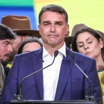 Flávio Bolsonaro aciona STF contra Lula novamente por fala sobre enforcamento de "traidores" - Marina Uezima/Estadão Conteúdo