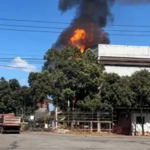 MG: funcionária ferida em incêndio de siderúrgica morre no hospital - Redes sociais/Reprodução