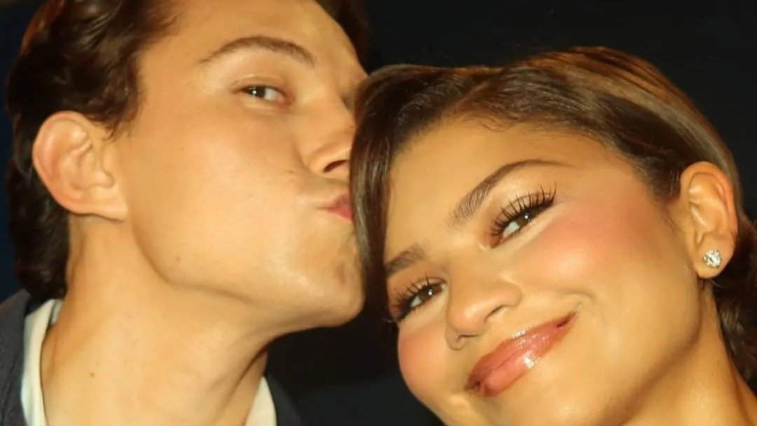 Tom Holland e Zendaya, o casal que teve seu casamento secreto revelado em reportagem exclusiva pelo The Sun -  (crédito: Instagram/Zendaya)