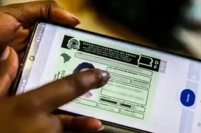 A CNH digital no aplicativo facilita o processo de renova&ccedil;&atilde;o gratuita para condutores eleg&iacute;veis ao benef&iacute;cio da gratuidade -  (crédito: Divulga&ccedil;&atilde;o / Marcello Casal Jr. Ag&ecirc;ncia Brasil )