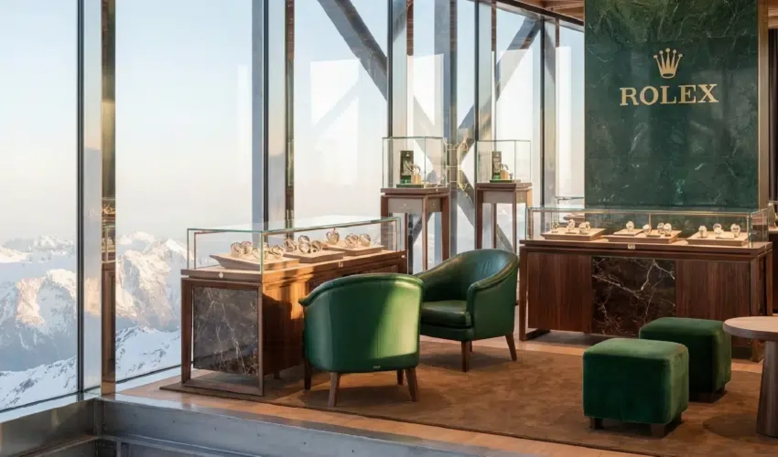 A Rolex abriu a boutique de relógios mais alta do mundo, na Torre Titlis, a 3.020 metros de altitude-Rolex/Divulgação