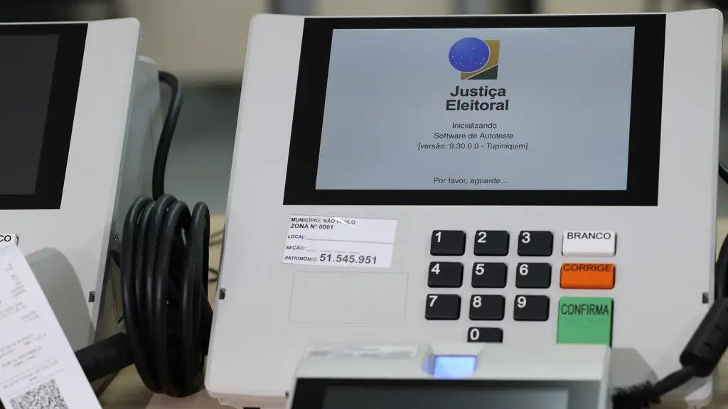 A log&iacute;stica de distribui&ccedil;&atilde;o das urnas eletr&ocirc;nicas &eacute; crucial para garantir a realiza&ccedil;&atilde;o das elei&ccedil;&otilde;es em todo o estado -  (crédito: Rovena Rosa/Ag&ecirc;ncia Brasil)