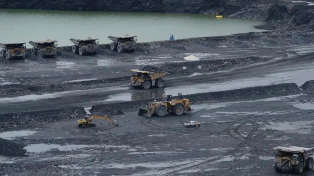 Opera&ccedil;&atilde;o de extra&ccedil;&atilde;o mineral, tema central do debate sobre minerais cr&iacute;ticos e o novo marco regulat&oacute;rio no pa&iacute;s -  (crédito: Jos&eacute; Cruz/Agencia Brasil)