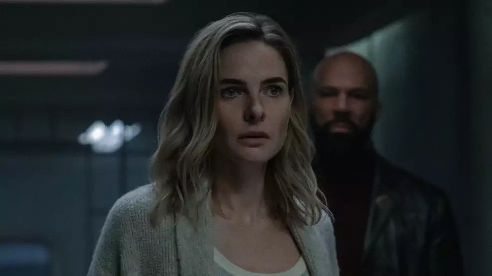 Rebecca Ferguson em "Silo", s&eacute;rie que instiga o debate sobre verdades ocultas e o controle em sociedades dist&oacute;picas -  (crédito: Apple Tv/ Reprodu&ccedil;&atilde;o)
