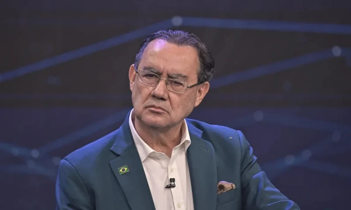 Augusto Cury, pré-candidato à Presidência, defende a inteligência emocional como base para a gestão pública - (crédito: Renato Pizzutto/Band)