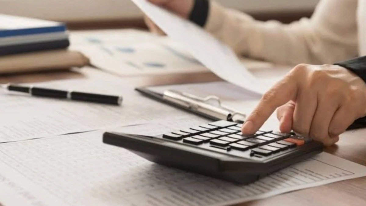 Planejar as finan&ccedil;as com aten&ccedil;&atilde;o aos detalhes &eacute; essencial para manter o or&ccedil;amento equilibrado e evitar d&iacute;vidas inesperadas -  (crédito: Getty Images)