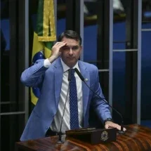 PF investiga Flávio desde julho por suspeitas no financiamento de filme