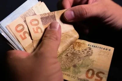O novo sal&aacute;rio m&iacute;nimo para 2027, projetado em R$ 1.741, impactar&aacute; diretamente a renda de milh&otilde;es de trabalhadores -  (crédito: Divulga&ccedil;&atilde;o/ Ag&ecirc;ncia Brasil)