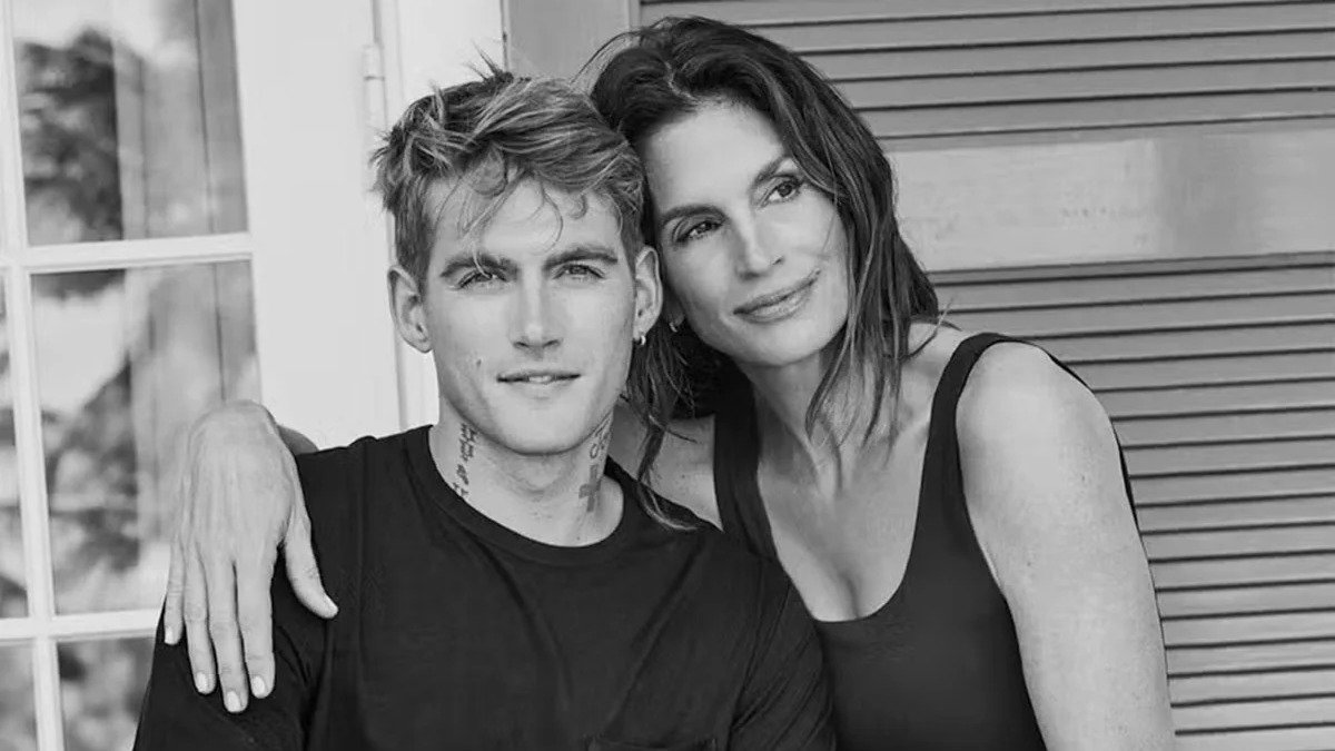 Presley Gerber ao lado da m&atilde;e, a supermodelo Cindy Crawford, em um dos registros que marcam sua trajet&oacute;ria familiar e profissional -  (crédito: Reprodu&ccedil;&atilde;o)
