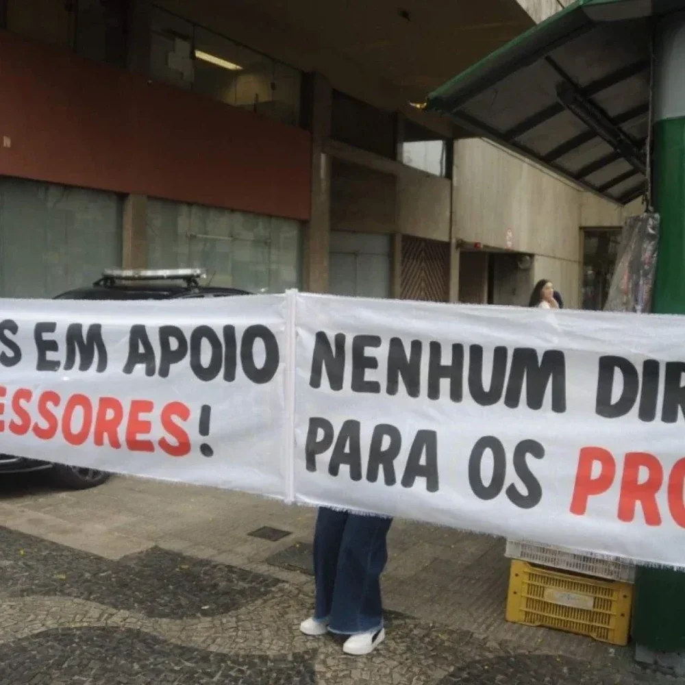 Greve nas escolas particulares é suspensa, mas disputa segue na Justiça