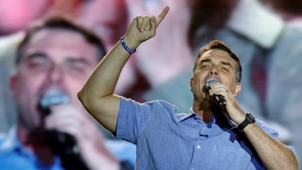 Fl&aacute;vio Bolsonaro prometeu o fim dos cassinos online caso seja eleito presidente, reacendendo o debate sobre a regulamenta&ccedil;&atilde;o das apostas -  (crédito: Reprodu&ccedil;&atilde;o)