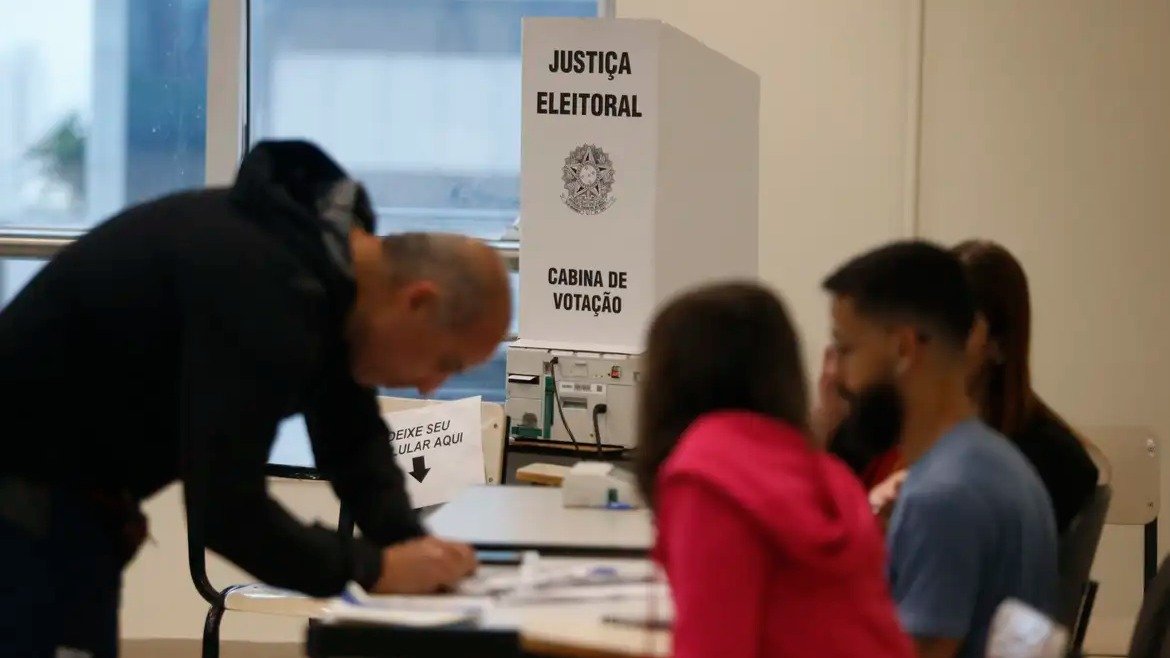 A Justi&ccedil;a Eleitoral &eacute; respons&aacute;vel por garantir a isonomia do pleito, fiscalizando as condutas vedadas em anos eleitorais e assegurando o cumprimento da lei -  (crédito: Paulo Pinto / Ag&ecirc;ncia Brasil)