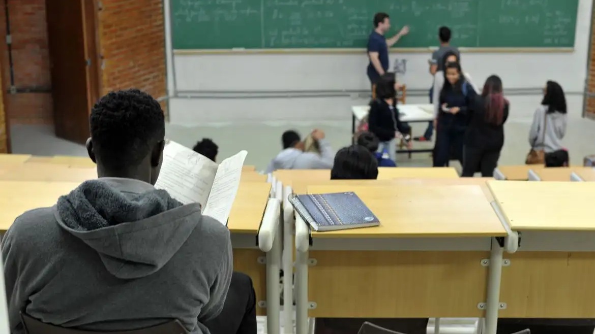 A preparação para o Enem na reta final inclui revisão de conteúdo e equilíbrio emocional para o bom desempenho - (crédito: Imagens de Arquivo / Agência Brasil)
