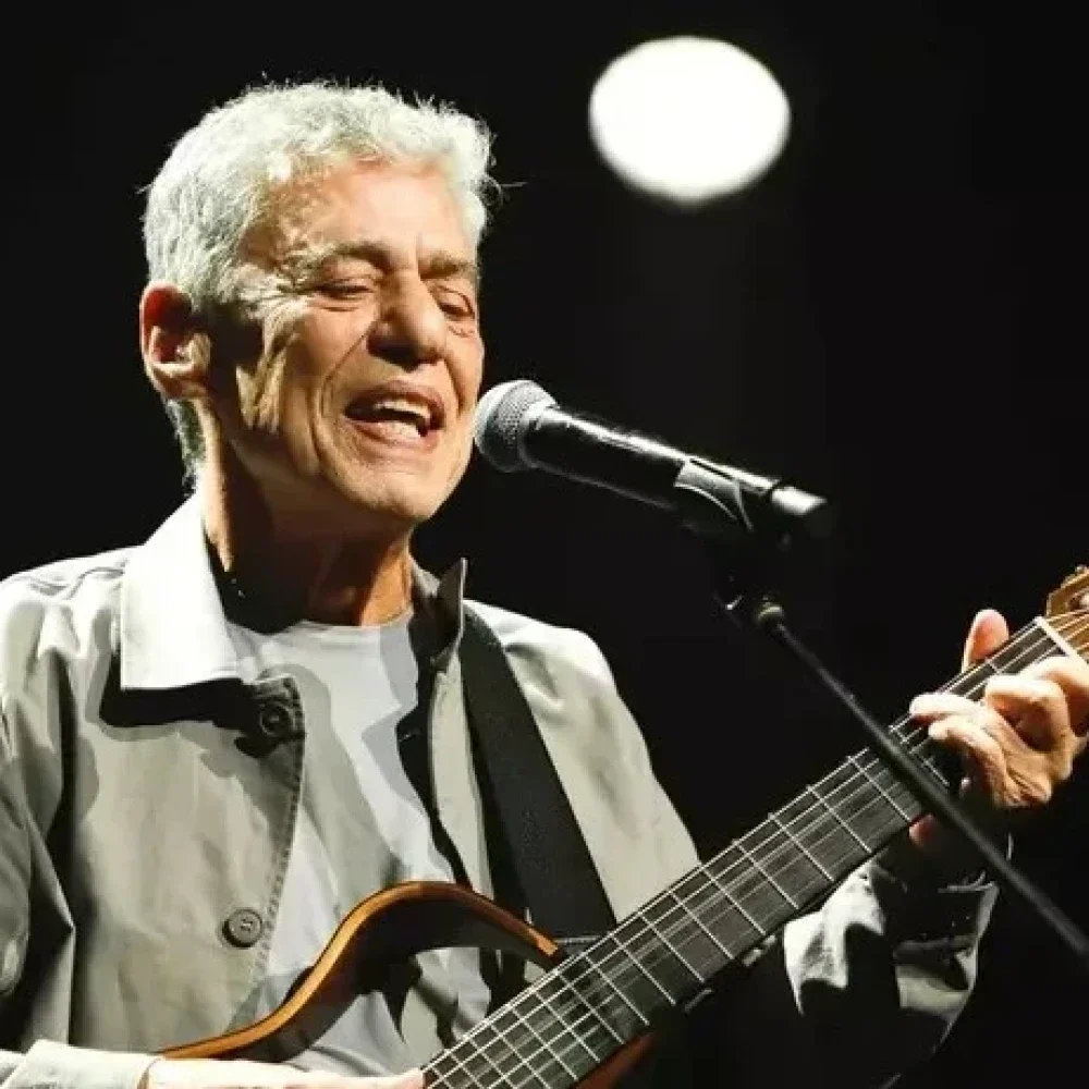 Chico Buarque aciona polícia após ameaça de morte feita por médico