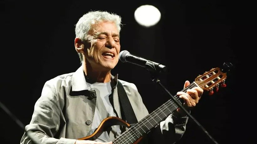 M&eacute;dico amea&ccedil;ou Chico Buarque por posicionamento pol&iacute;tico do artista -  (crédito: Divulga&ccedil;&atilde;o / Leo Aversa)