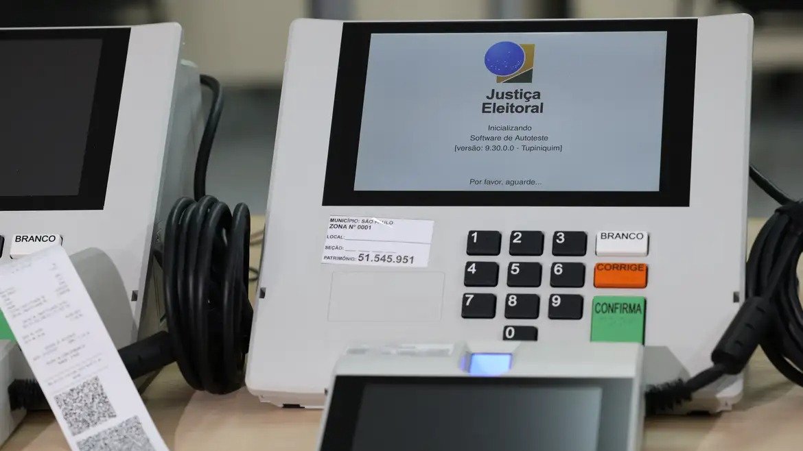 A Justi&ccedil;a Eleitoral organiza as elei&ccedil;&otilde;es no Brasil, e as urnas eletr&ocirc;nicas s&atilde;o o principal meio de vota&ccedil;&atilde;o -  (crédito: Ag&ecirc;ncia Brasil)