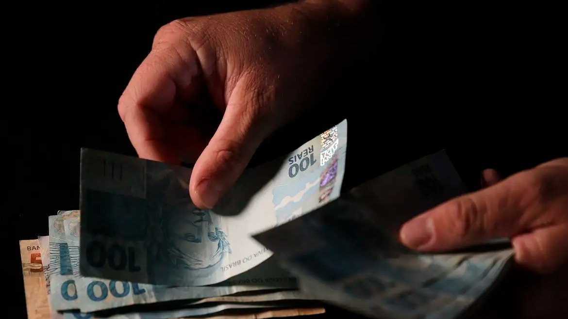 O pacote do governo Lula para MEIs busca impulsionar o faturamento e reduzir o endividamento de microempreendedores -  (crédito: Jos&eacute; Cruz / Ag&ecirc;ncia Brasil)