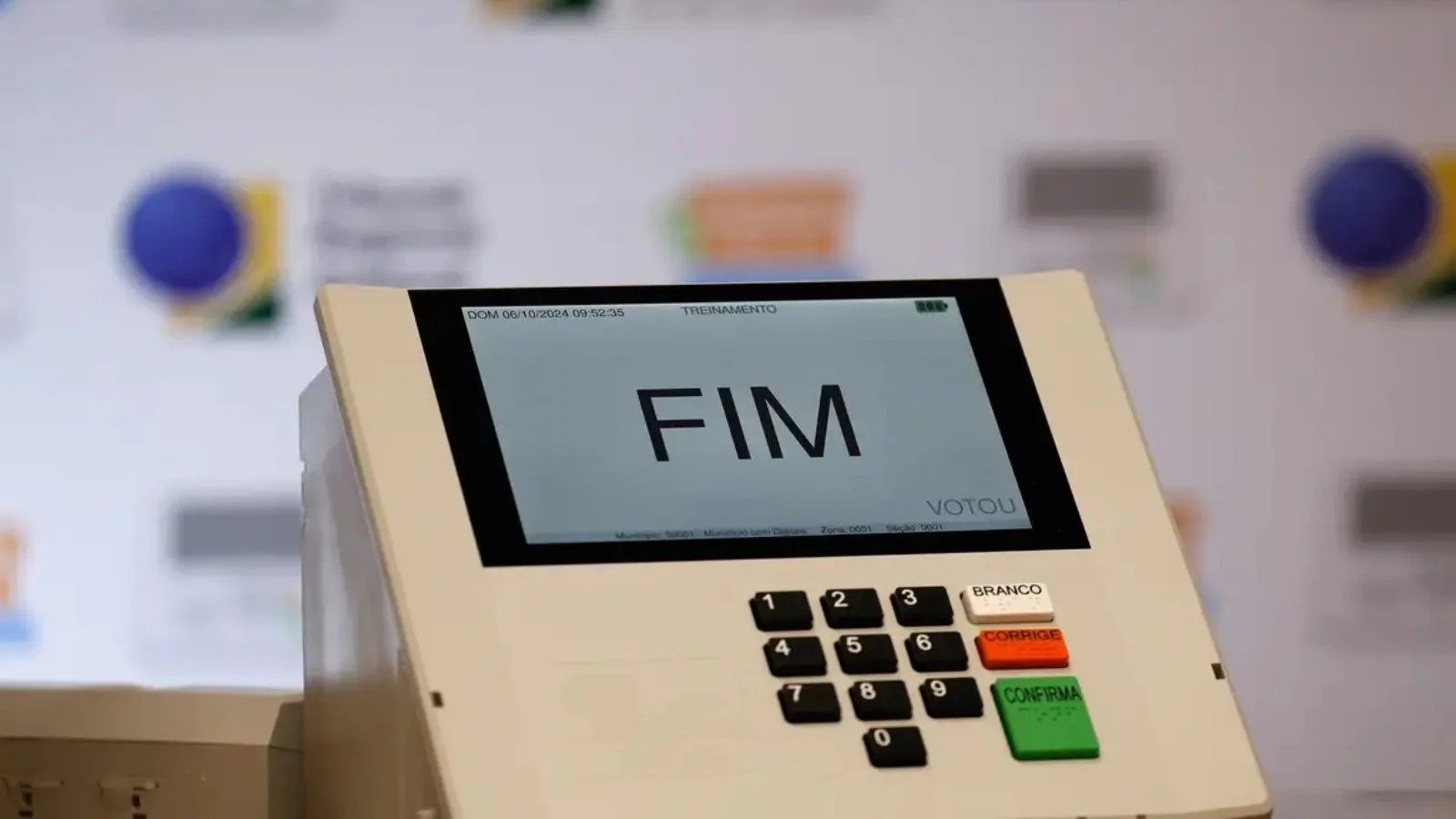 Procedimentos de vota&ccedil;&atilde;o para brasileiros no exterior. -  (crédito: T&acirc;nia R&ecirc;go / Ag&ecirc;ncia Brasil)
