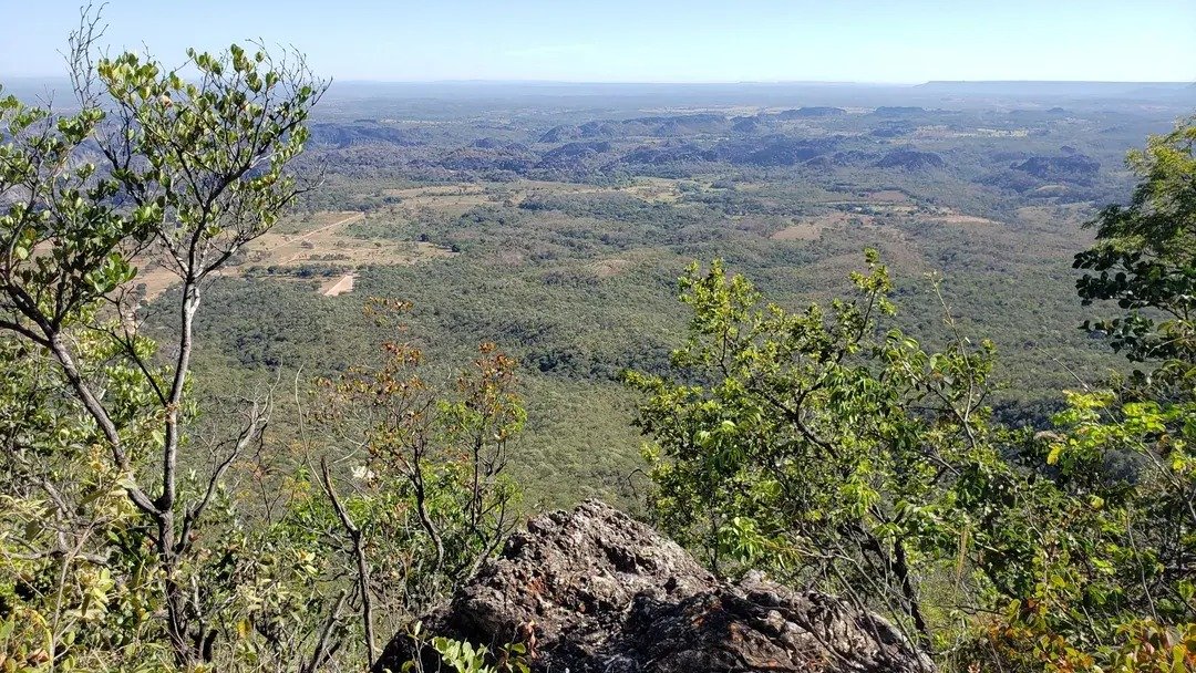 A Serra de Taguatinga, cen&aacute;rio do resgate de um homem que ficou preso em um penhasco por 11 horas ap&oacute;s escorregar -  (crédito: Reprodu&ccedil;&atilde;o)