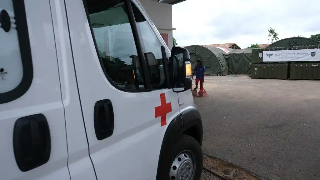 A presen&ccedil;a de ambul&acirc;ncias e infraestrutura m&eacute;dica &eacute; fundamental para o atendimento em situa&ccedil;&otilde;es de emerg&ecirc;ncia como os partos em rodovias -  (crédito: Fernando Fraz&atilde;o/Ag&ecirc;ncia Brasil)