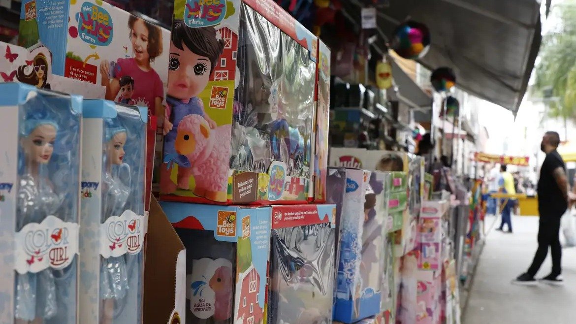 Exposi&ccedil;&atilde;o de brinquedos, que ocuparam o quarto lugar entre as categorias mais procuradas no Dia das Crian&ccedil;as em Minas Gerais -  (crédito: Fernando Fraz&atilde;o / Ag&ecirc;ncia Brasil)