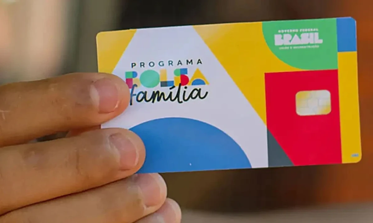 O programa social Bolsa Família, central nas discussões eleitorais, tem propostas de reajuste e novas regras em pauta - (crédito: Divulgação / Agência Brasil)