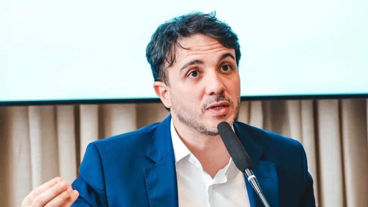 O ex-candidato &agrave; presid&ecirc;ncia Renan Santos manteve a neutralidade na disputa do segundo turno e criticou a campanha de Fl&aacute;vio Bolsonaro -  (crédito: Felipe Soares/ Partido Miss&atilde;o)