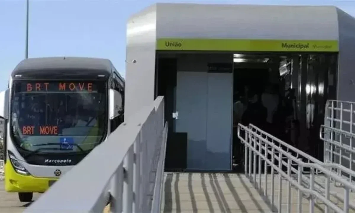 Estações de transferência do BRT, modelo de transporte público de alta capacidade - (crédito: Jair Amaral/EM/D.A Press)