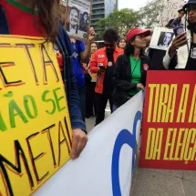 Justiça manda Meta excluir posts sobre demissão por voto político - Paulo Pinto/Agência Brasil