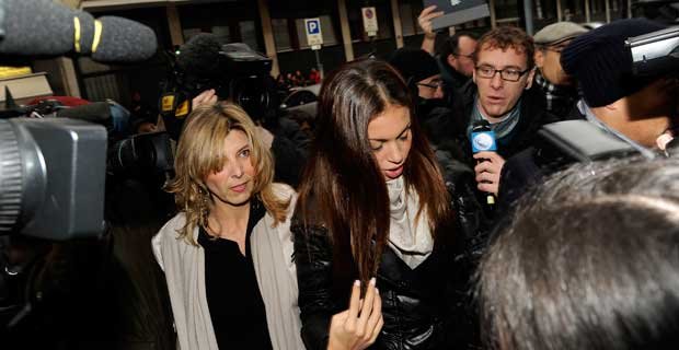 Prostituta do caso Berlusconi se apresenta no Tribunal na Itália - GIUSEPPE ARESU / AFP