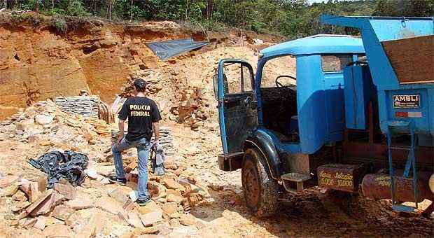 Operação da PF prende homem por extração ilegal de quartzito em Ouro Preto - Polícia Federal/Divulgação
