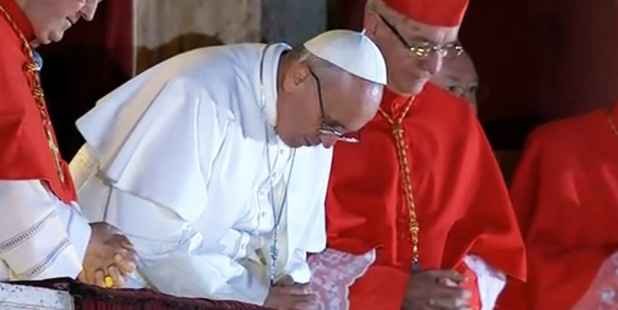 Papa Francisco mostra sinais de humildade logo no primeiro pronunciamento - Reprodução/TV Vaticano