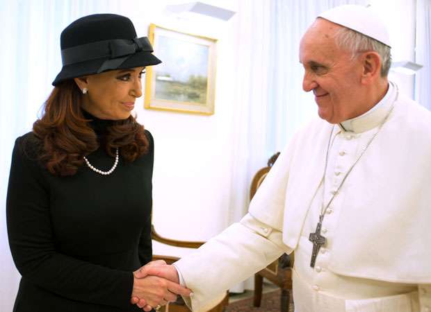 Papa Francisco tem encontro informal com a presidente da Argentina  - AFP PHOTO/OSSERVATORE ROMANO