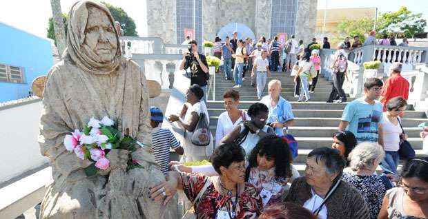 Devotos agradecem e falam sobre a devoção à Nhá Chica - Gladyston Rodrigues/EM/DA Press