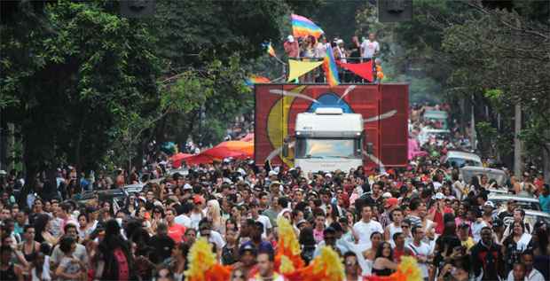 Parada do Orgulho LGBT é adiada por causa dos protestos em Belo Horizonte - Túlio Santos/EM/D.A Press - 22/07/2012