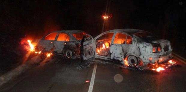 Motorista tenta ultrapassar, bate e causa incêndio na MG-167, no Sul de Minas  - Imagens cedidas pela Equipe Positiva 