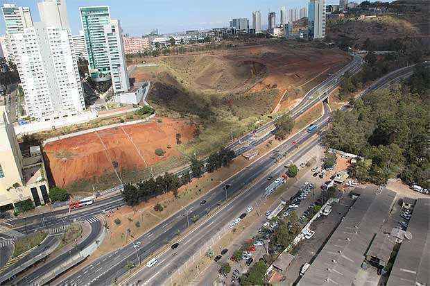 Governo de Minas e PBH se unem para concretizar obras do viaduto do Portal Sul - Marcelo Sant'Anna/Esp. EM/D.A Press