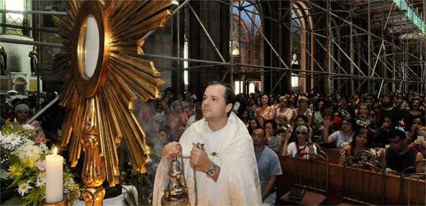 Padres já se mobilizam para enfrentar o desafio proposto pelo papa durante a JMJ - MARIA TEREZA CORREIA/EM/D.A PRESS