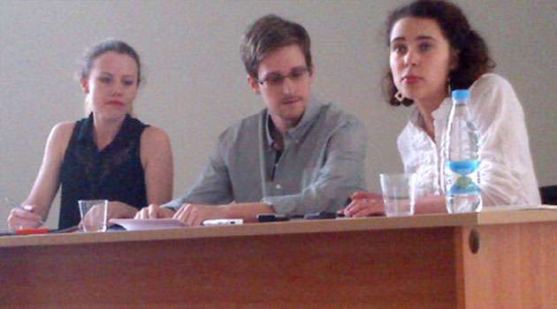 Pai de Snowden é convidado a visitar a Rússia - TANYA LOKSHINA / HUMAN RIGHTS WATCH / AFP