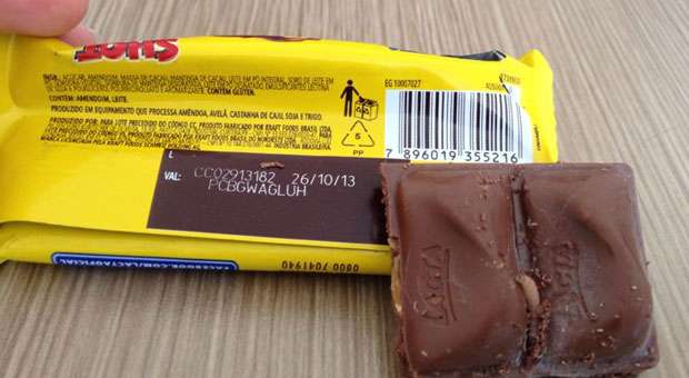 Consumidora encontra larva dentro de chocolate da Lacta, em Belo Horizonte - Laiz Giovani/Arquivo Pessoal