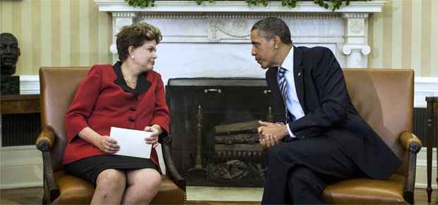 Dilma será recebida nos Estados Unidos em outubro com honras de chefe de Estado -  AFP PHOTO/Brendan SMIALOWSKI 