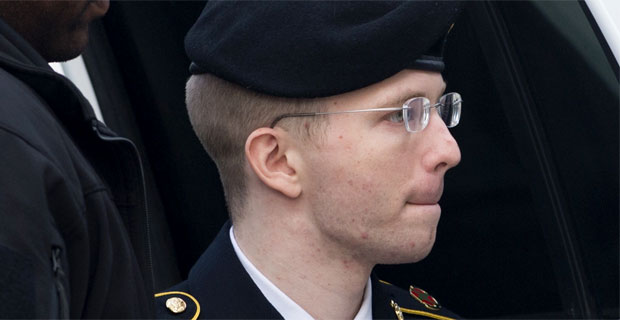 Soldado Bradley Manning diz ser mulher e pede para ser chamado de Chelsea - AFP PHOTO / Saul LOEB 