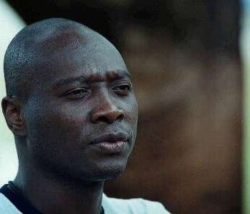 Ex-volante Rincón sofre acidente de carro na Colômbia e tem traumatismo craniano  - Sidney Lopes/EM/DA Press - 24/08/2001