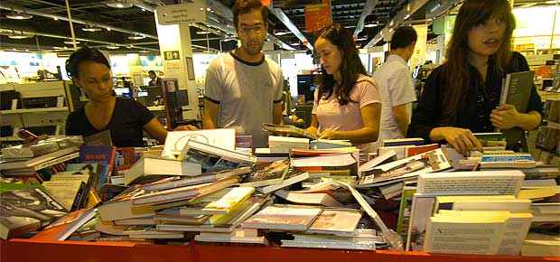 Brasileiros devem gastar R$ 8,8 bilhões com livros e publicações até o fim deste ano - Cristina Horta/EM/D.A Press