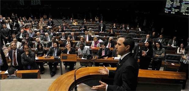 Fim do voto secreto é reação à manutenção do mandato de deputado condenado - Zeca Ribeiro/Agência Câmara